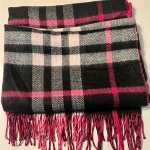 Preston & York (Dillards) hot pink & black plaid over size scarf/lap blanket EUC